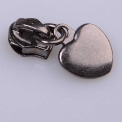 #5 Zipper Pull Heart Shape