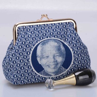 Clip Cosmetic Purse